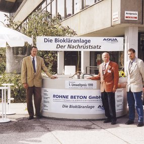 Feria de tecnología medioambiental en Rostock, donde ATB recibió su primer premio medioambiental. 