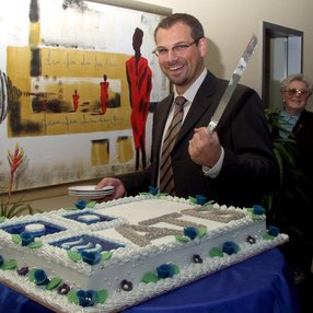 Ceremonia de inauguración del nuevo edificio de la empresa 